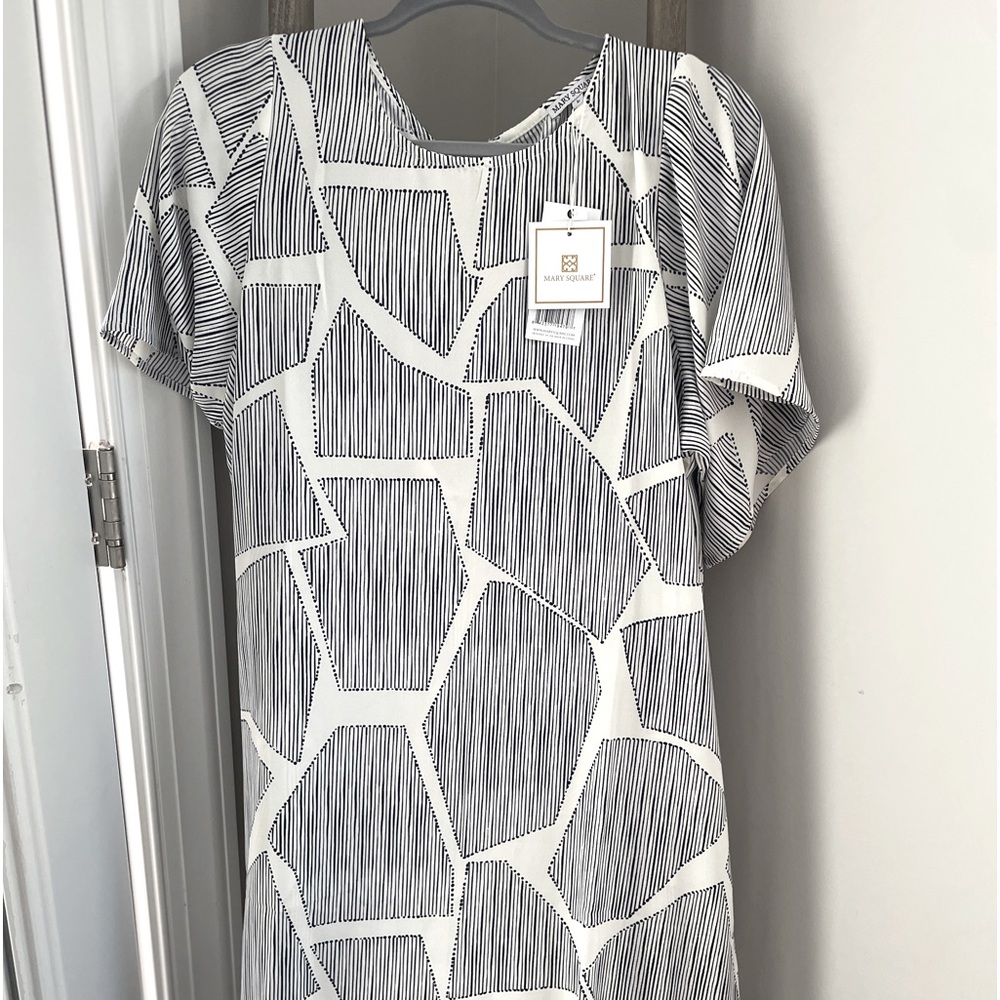 Mary Square Navy/White Shift Dress